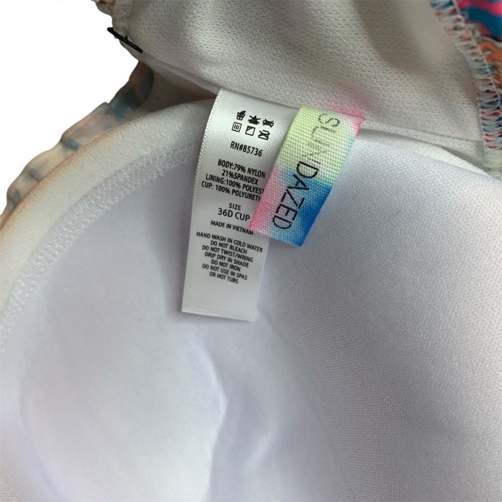 Sundazed Women's Nixie Printed Ruffle Edge Underwire Bikini Top White Multi 36D - Picture 5 of 5